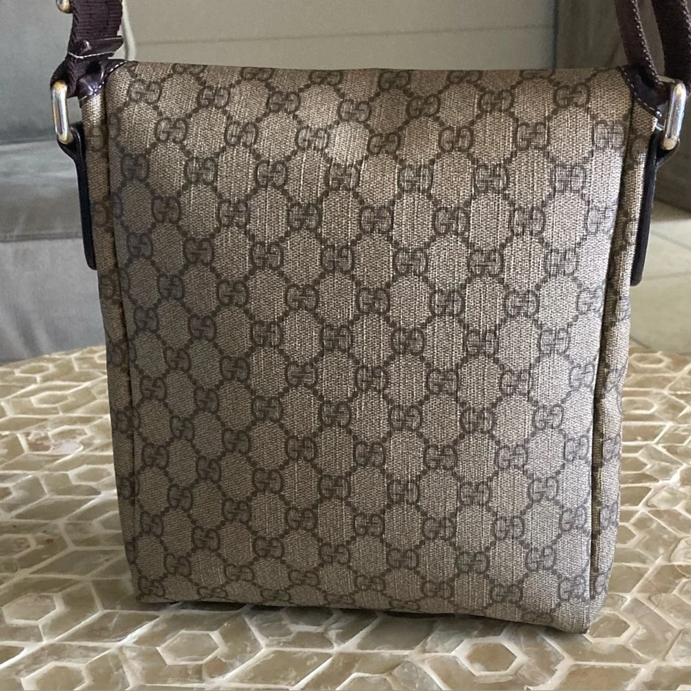 SOLD!  Gucci Flap Messenger GG Coated Canvas bag - Picture 3 of 15